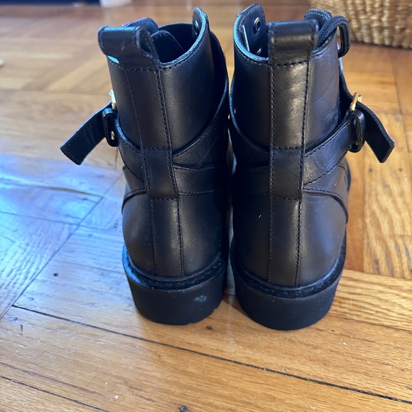 Valentino “V” boots - Picture 7 of 9